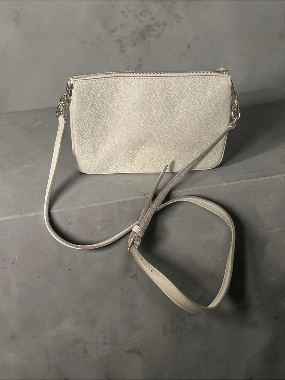 kate spade Pebbled Leather Crossbody Bag in Light Beige